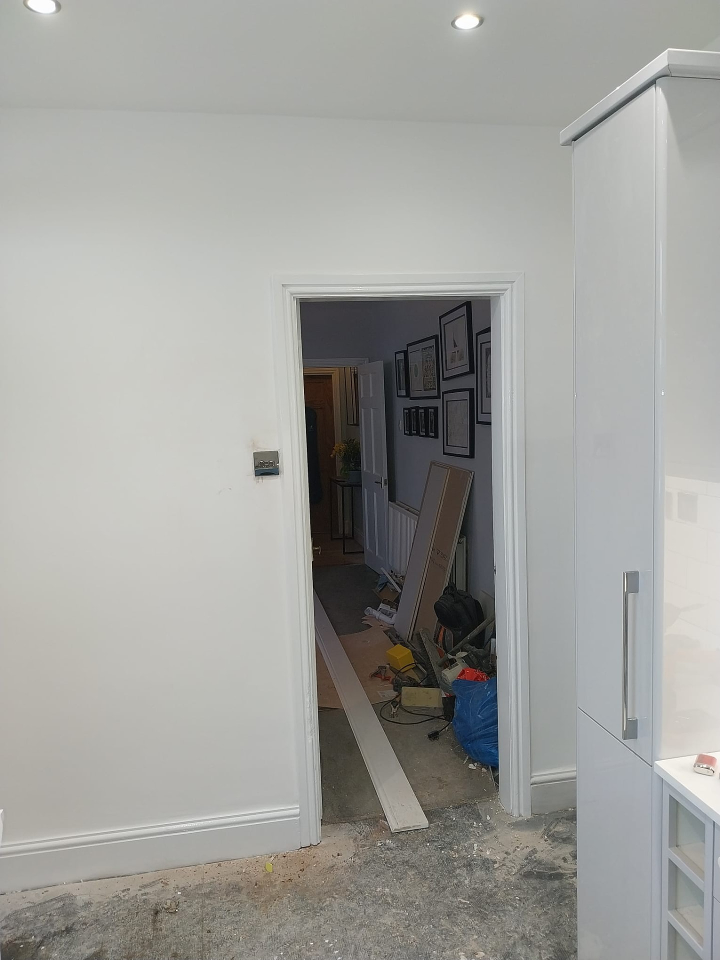 Painting and decorating photograph, stage unconfirmed